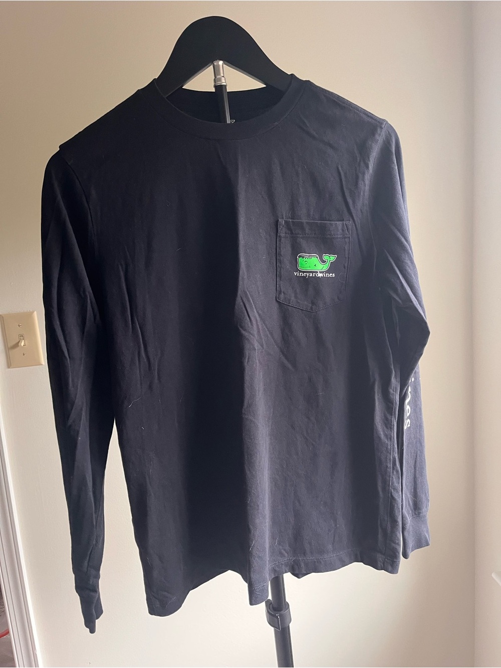 Vineyard Vines Navy Long-Sleeve Pocket Tee with Green Whale